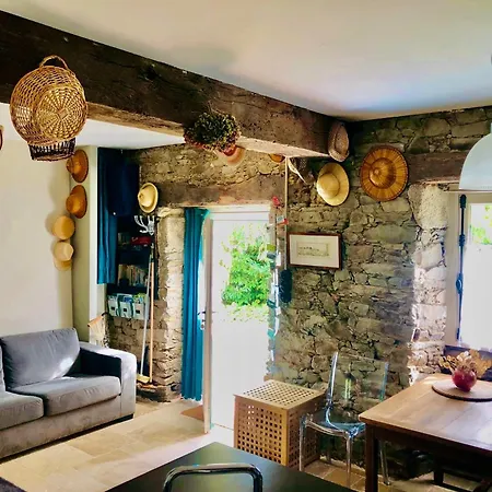 Le Couette 4 Etoiles, Charme & Confort Chic Saint-Colombin